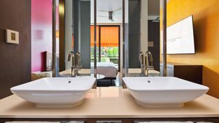 キング [サウナ/クラブラウンジ/ミニバー/バルコニー付]