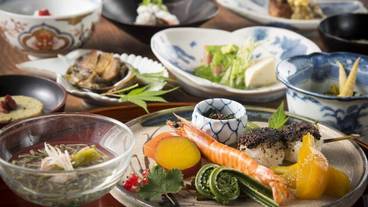 食事・飲み物 / 3