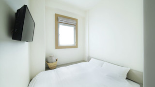 エコノミー ダブルルーム セミダブルベッド 1 台 禁煙 浴槽