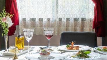 食事・飲み物 / 5