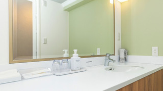 東館 洋室ダブルベッド