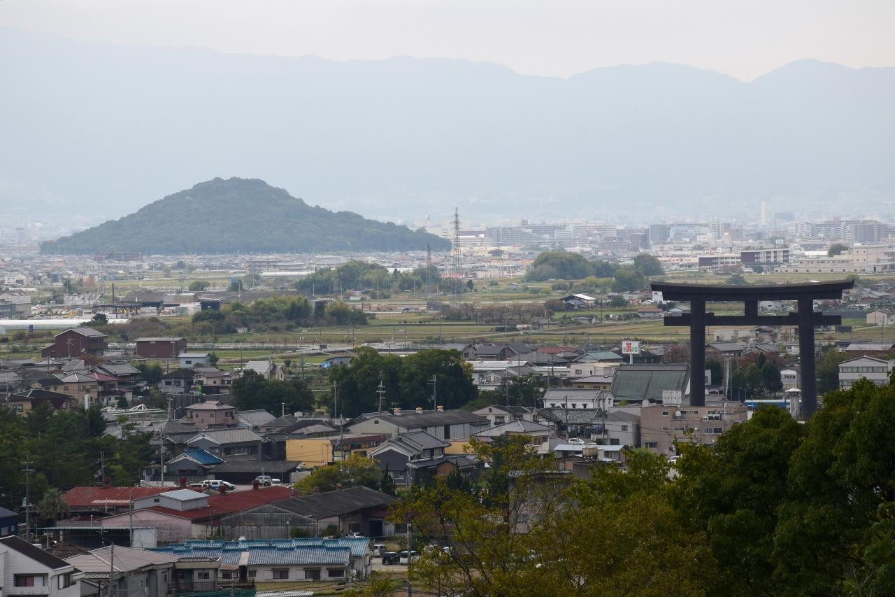 近隣の寺社や景色も楽しんで586036