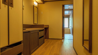 ユニバーサル 36平米 禁煙 / 国道側2~3階 / 天然温泉客室風呂付