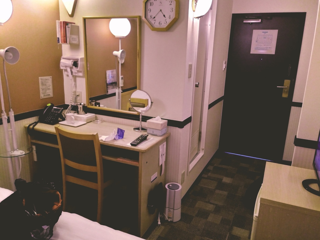 部屋はコンパクトなつくり。