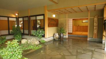 施設の入り口 / 10