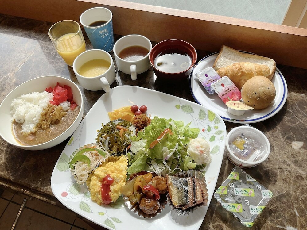 朝食