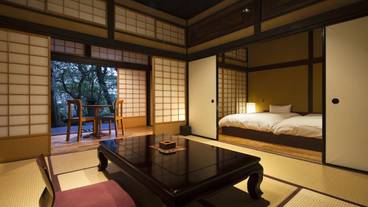 「芝蘭荘」の客室 一例 / 4