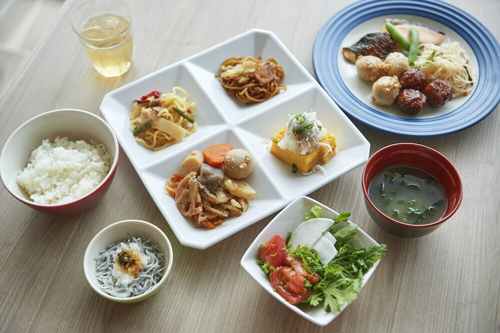 朝食