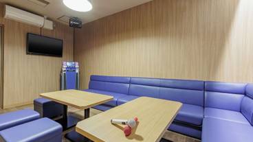 カラオケ ルーム / 4