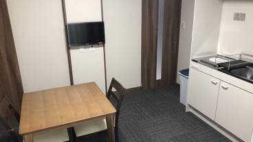 客室内のダイニングエリア / 9