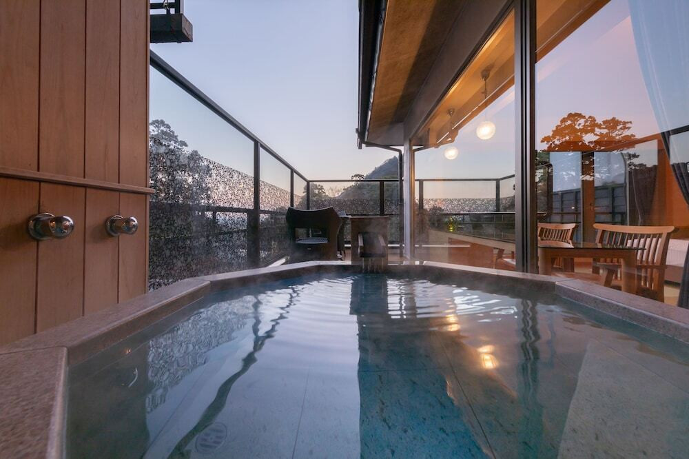 特別フロア六花 露天風呂付きコーナーツイン 香(2)