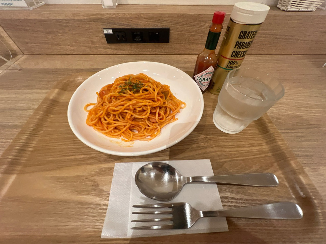 夕飯を食堂で