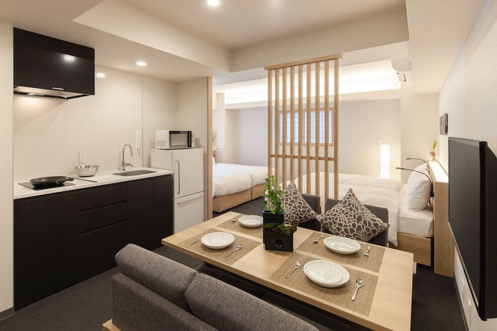 客室内のダイニングエリア