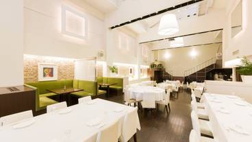 レセプション ホール / 13