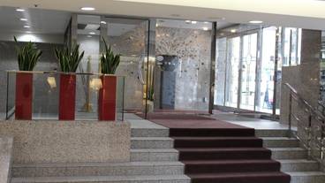 内部エントランス / 2