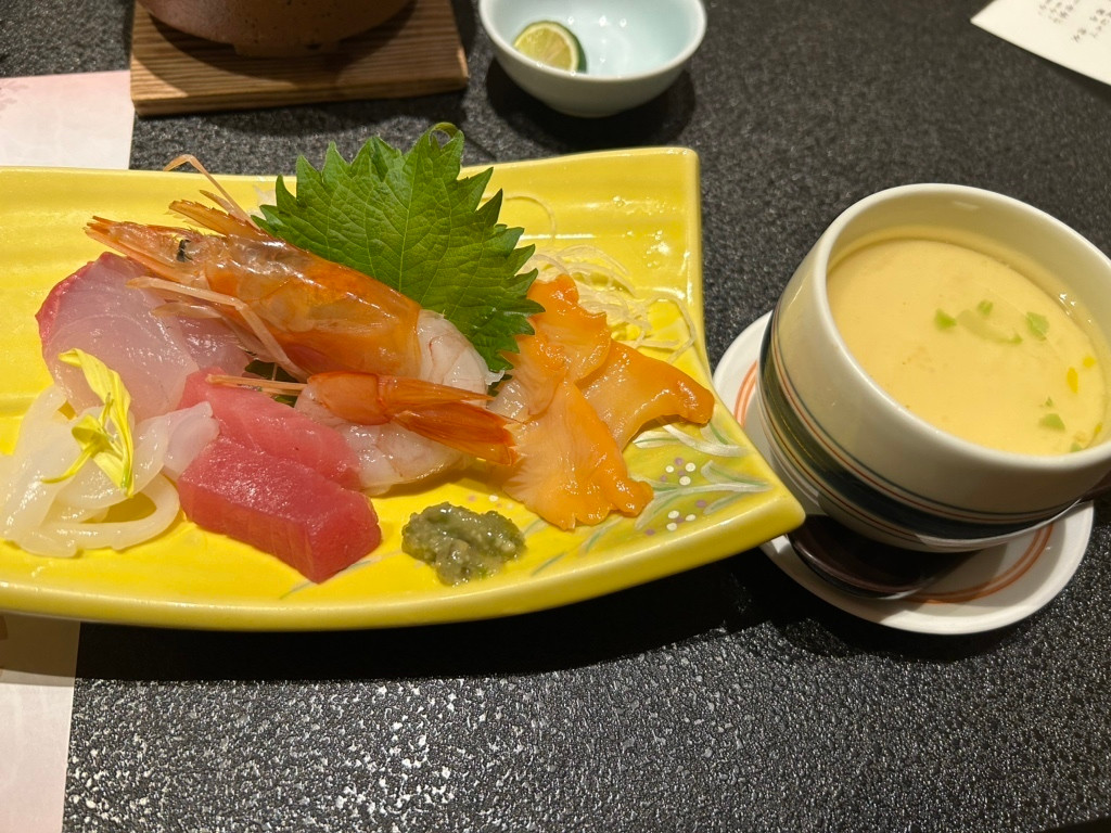 「南紀白浜 湯処 むろべ」 料理 228511191 生マグロはもちろん新鮮、エビはミソまで