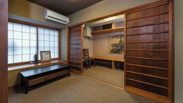 施設の入り口 / 12