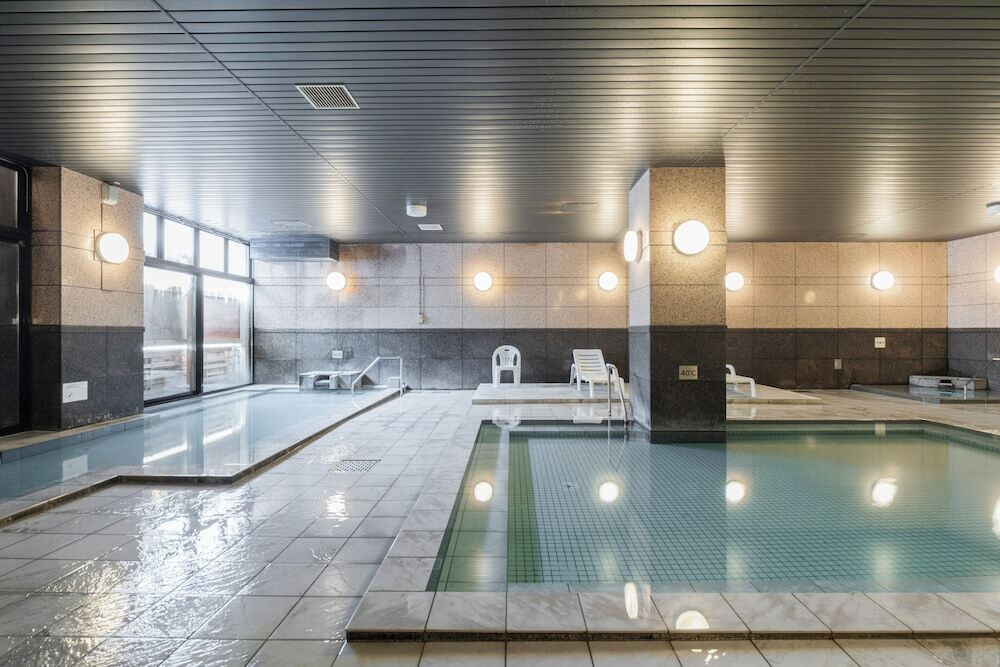 源泉100％かけ流しの湯と豪華ビュッフェが自慢！4003476