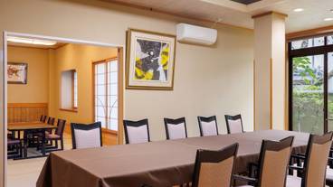 旅館のお食事処 / 30