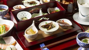 朝食／和食膳一例 / 6