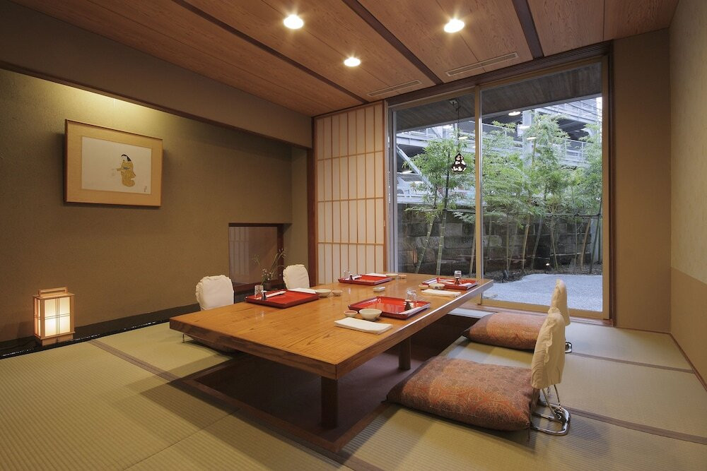 レストラン
