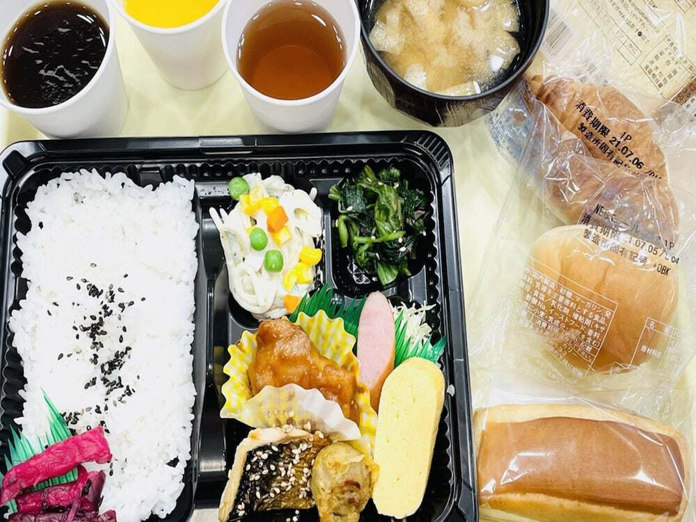 朝食