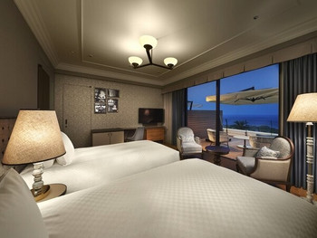 伊豆の青い海を望む眺望が美しい名門リゾートホテル3558370