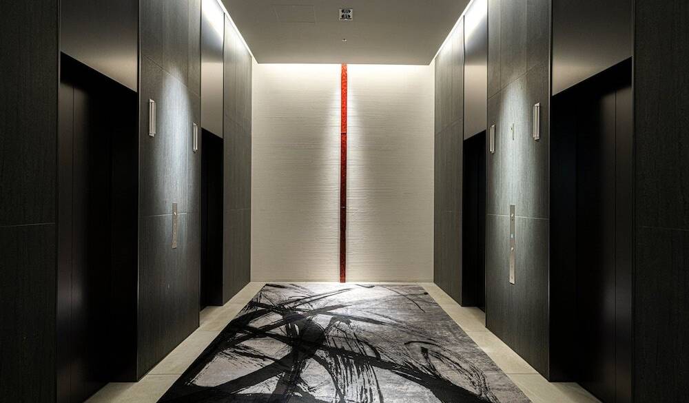 エレベーターホール / 2