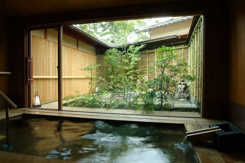 落ち着いた大人の旅に。国定公園内にあるプライベート宿4007606