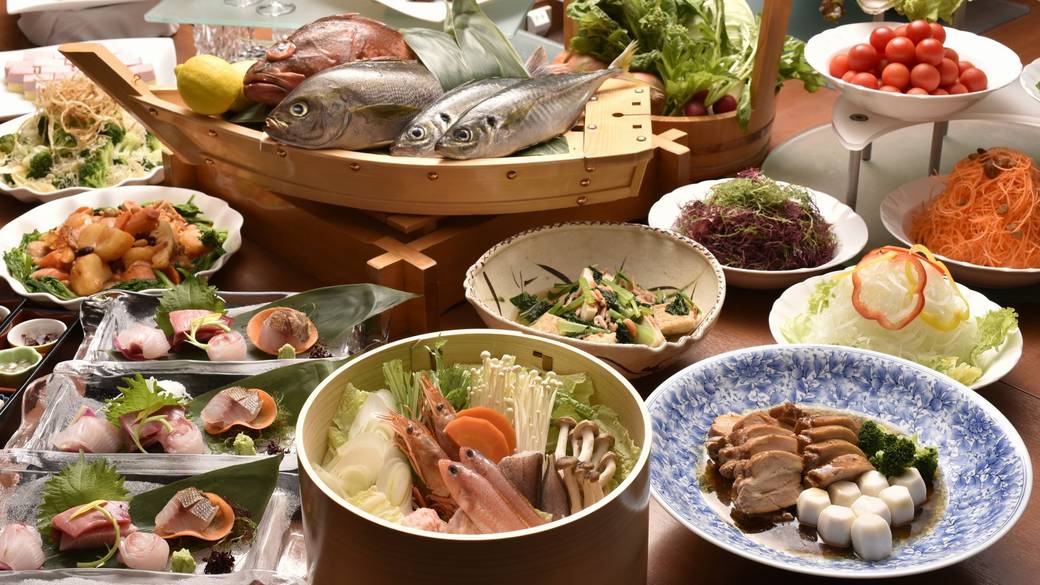 ブッフェにフレンチ
夕食はお好みで / 1