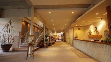 内部エントランス / 2