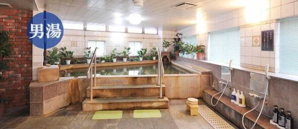 屋内スパ浴槽