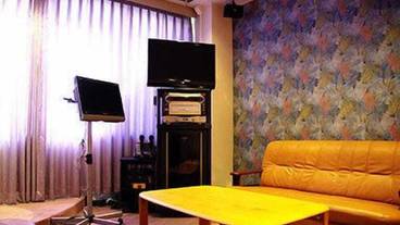 カラオケ ルーム / 19