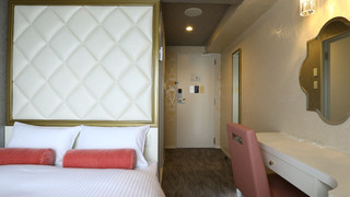 【禁煙】ダブルルーム/ベッド幅140cm×1台/2名まで/13㎡