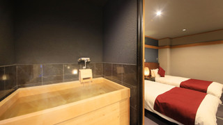 エコノミー ツインルーム ベッド (複数台) 専用バスルーム