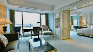 [チェックイン15：00]  タワープルミエスイートダブル（禁煙）