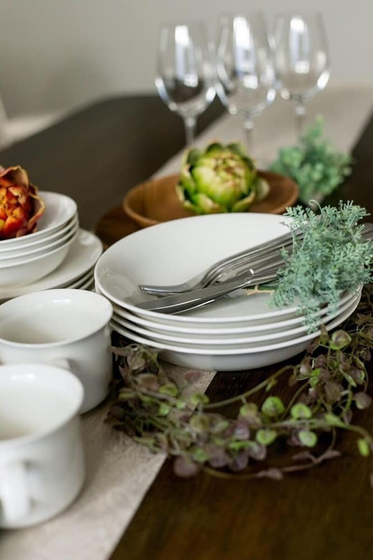 客室内のダイニングエリア