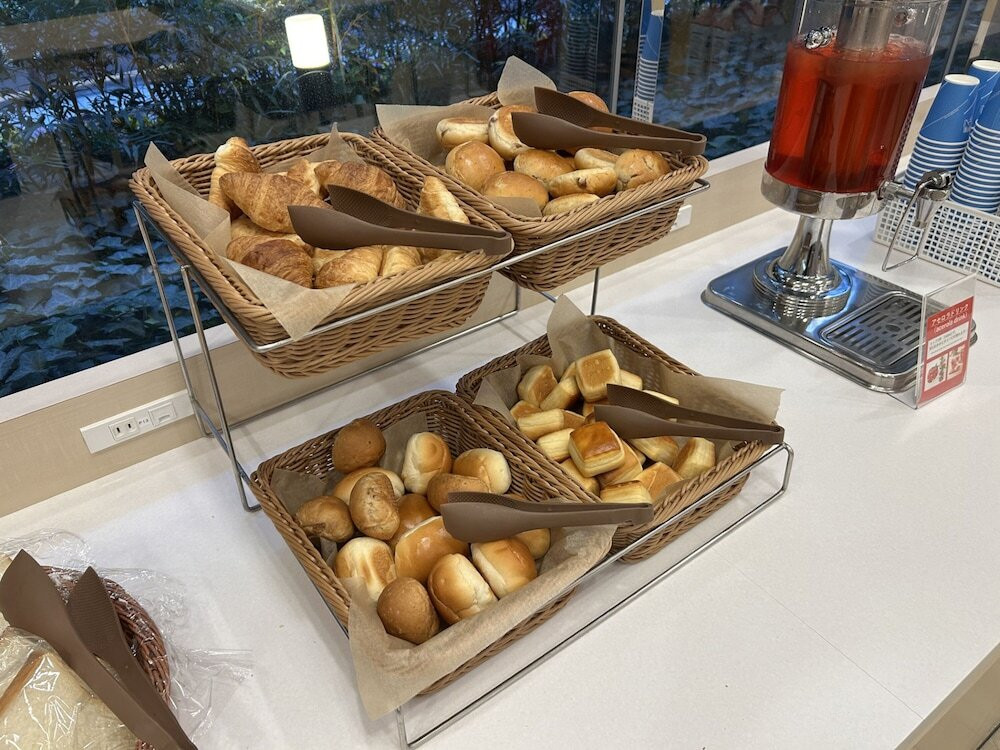 朝食