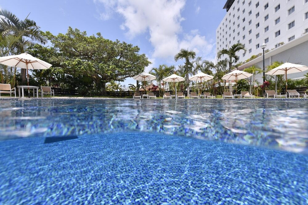 市街地のホテルで大浴場もプールも♪島食材たっぷりの朝食3532057