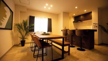 客室内のダイニングエリア / 5