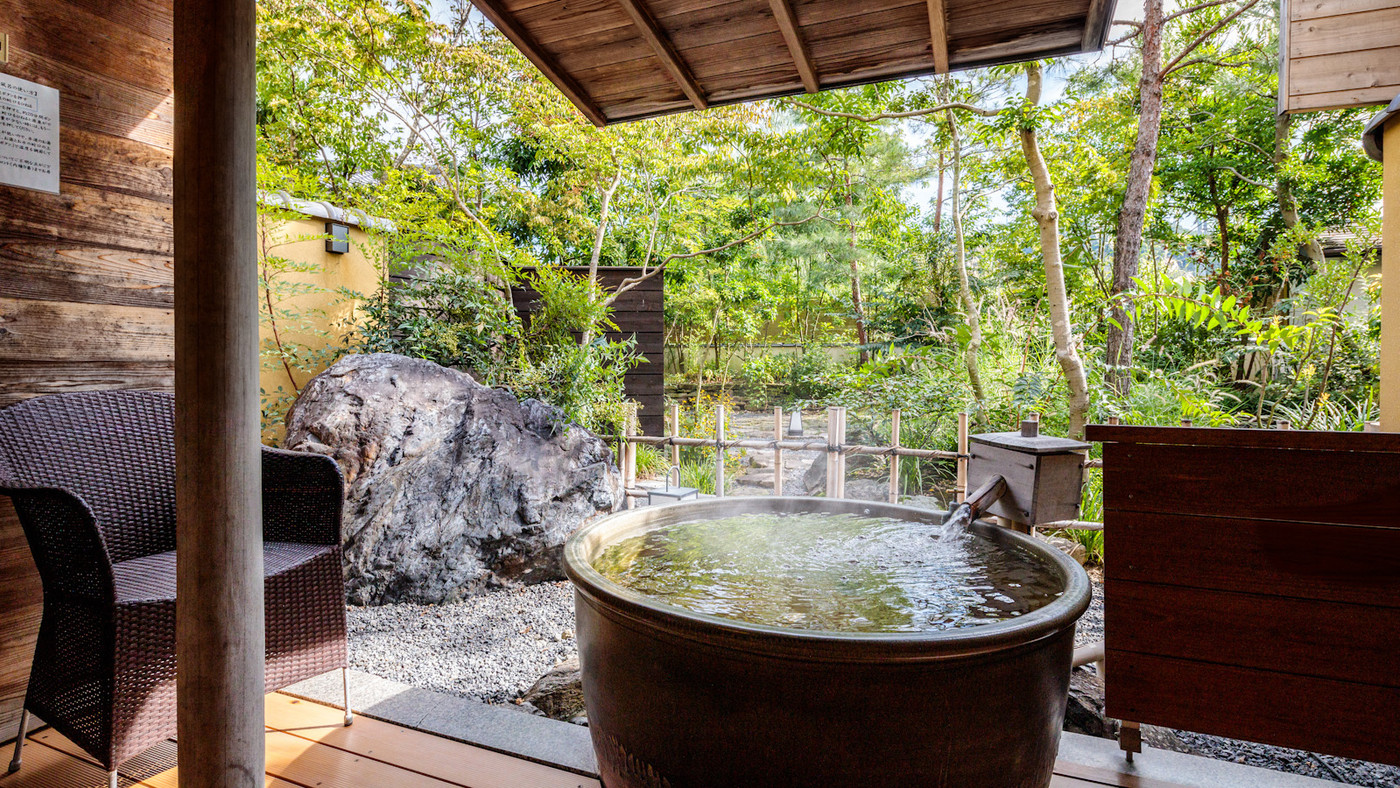 温泉付きのお部屋で、ふたりきりのラグジュアリーな休日を3524268