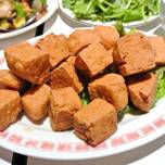 罰ゲームなぐらい臭い！東京で台湾の「臭豆腐」を体験してみよう