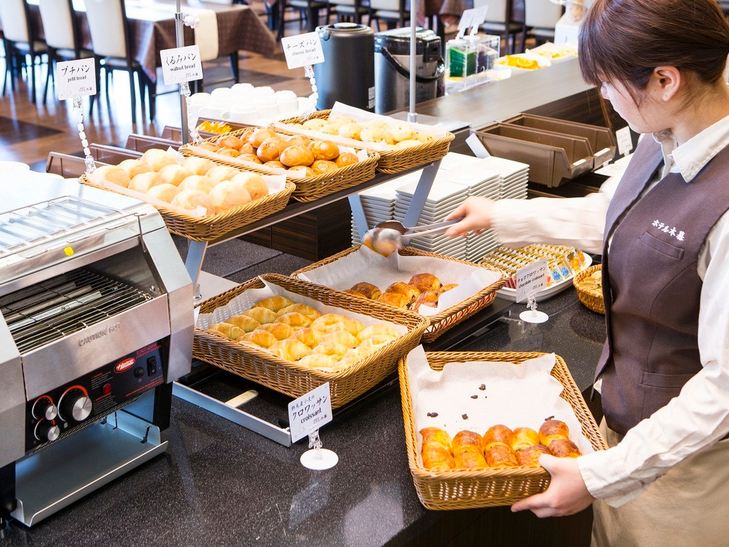 種類豊富な焼き立てパンや新鮮サラダ！約60種類の和洋バイキング4378171