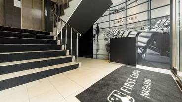 内部エントランス / 2