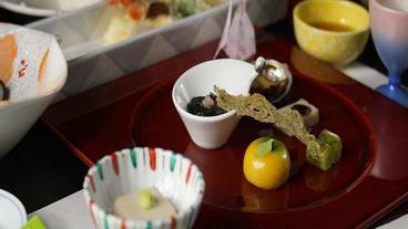 食事・飲み物 / 13