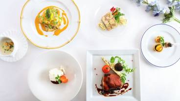 食事・飲み物 / 4