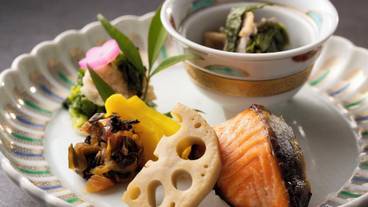 食事・飲み物 / 13