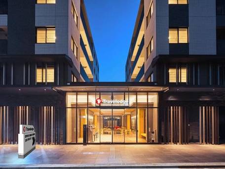 トラベロッジ京都四条大宮 / 1