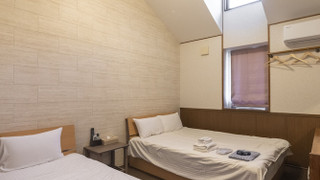 トリプルルーム 共有バスルーム