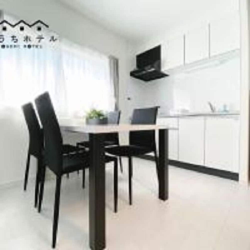 客室内のダイニングエリア